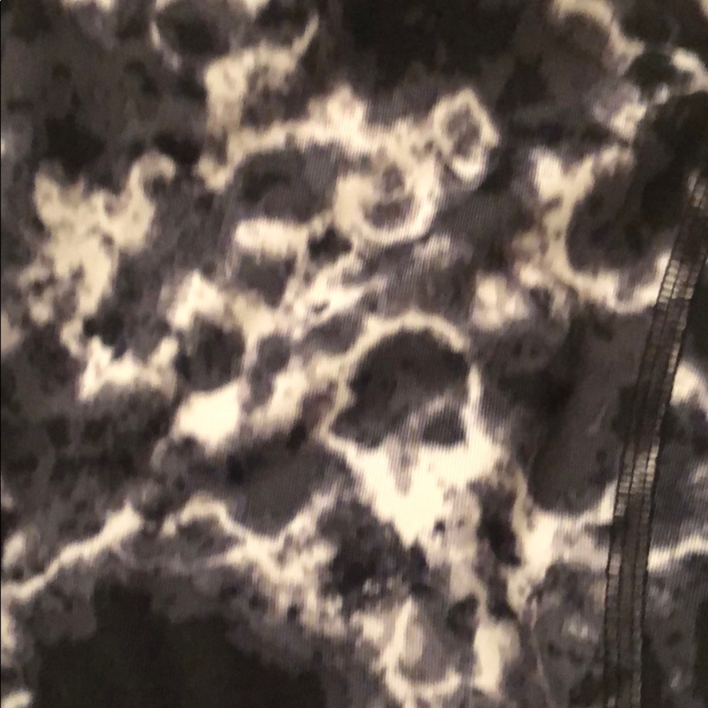 Lightening patterned Compression workout pants - Picture 5 of 5